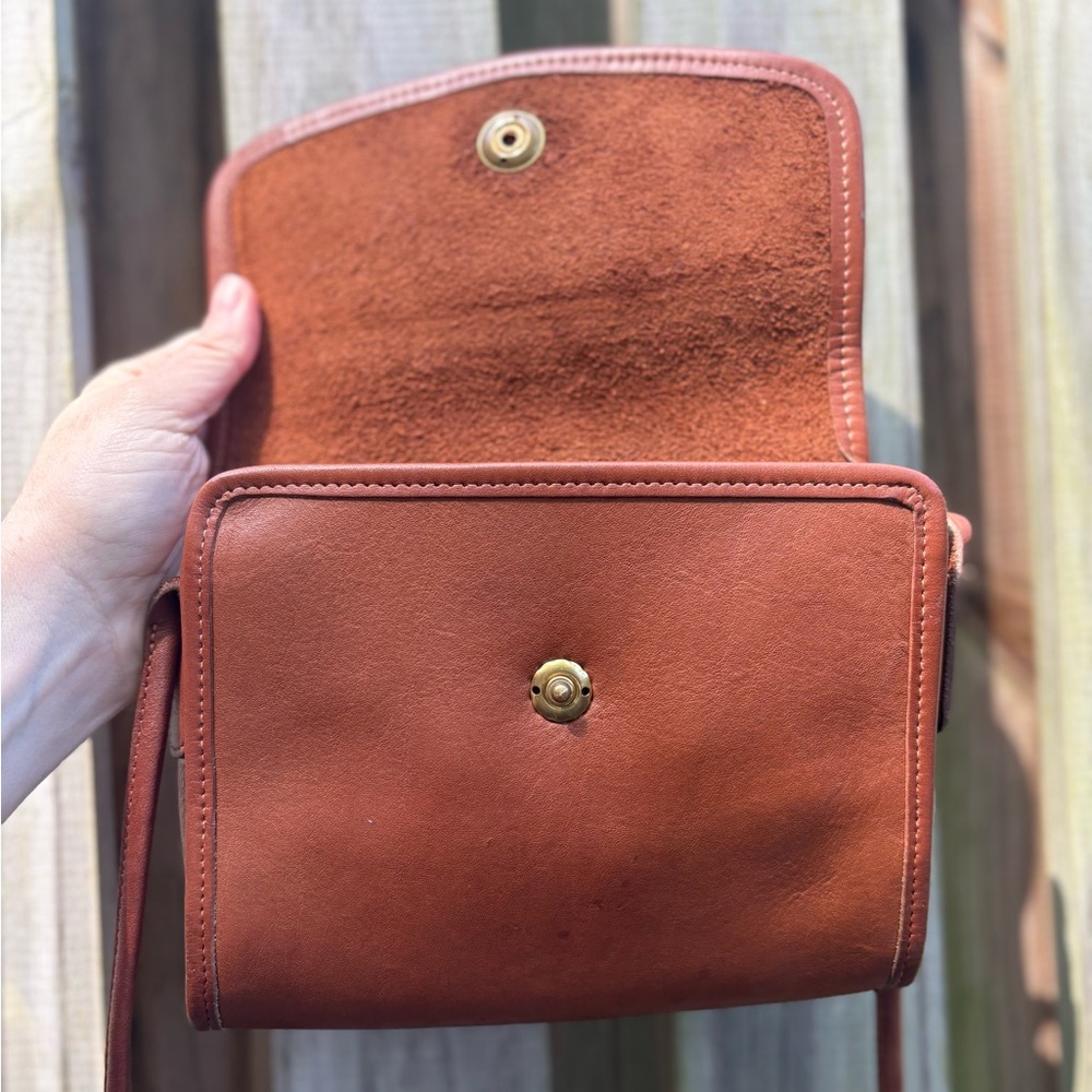 Coach Vintage Chrystie British Tan Crossbody - Picture 11 of 13